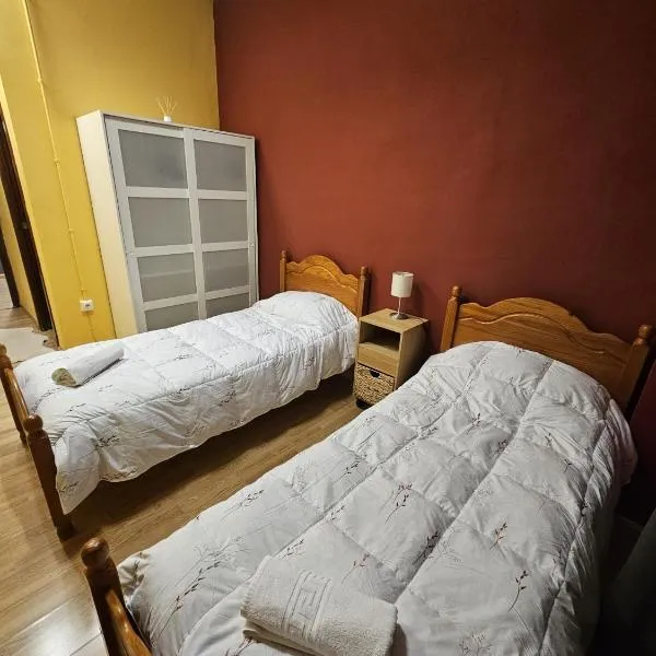 Albergue Pirenarium, hotel v destinaci Sabiñánigo
