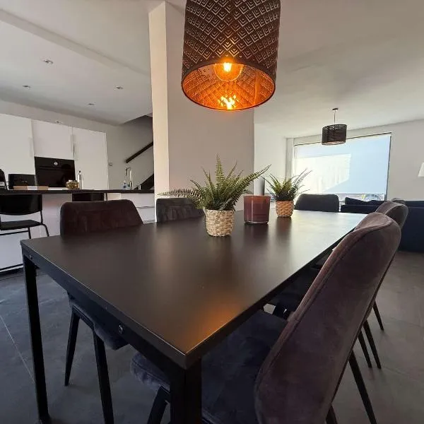 Modern 3BR House in Central Nuenen, hotel in Nuenen