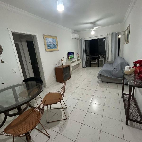 Pitangueiras 100 m da praia 2vagas de garagem e serviço de praia