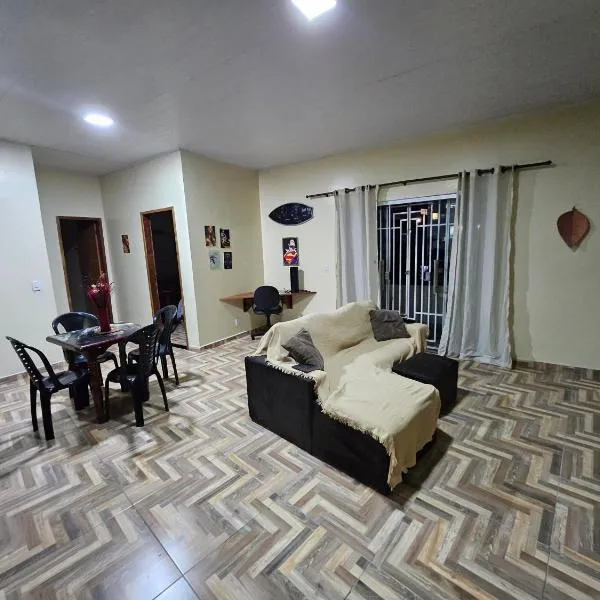 Apto dois quartos com suíte e varanda, hotel in Belém