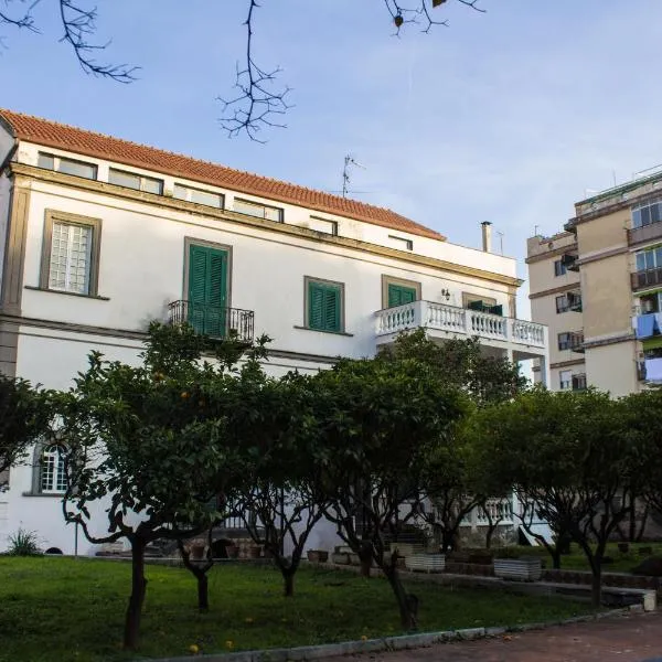 Villa Astrea – hotel w mieście Torre Annunziata