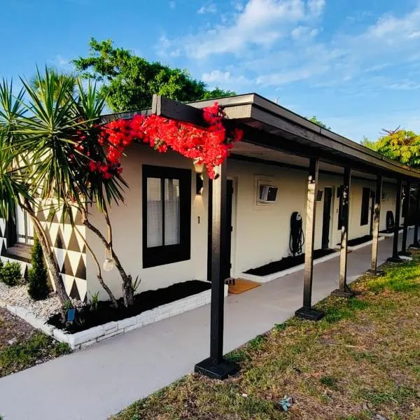 Beach Bungalow By The Sea 4, hotel in Cocoa Beach