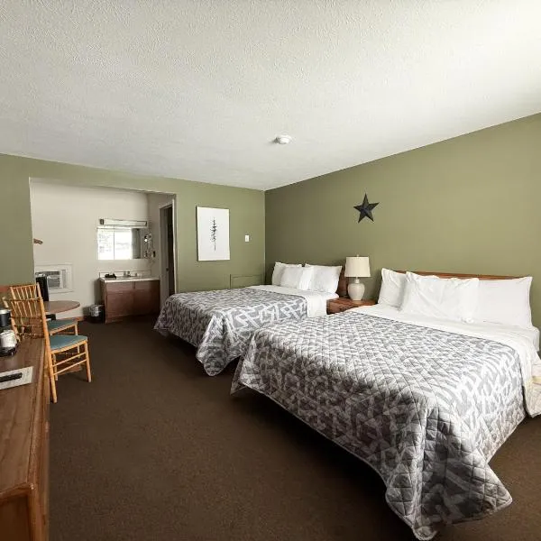 The Trail Inn - Newberry, MI - Formerly Knollwood Inn - 13467 M-28, hotel di Newberry
