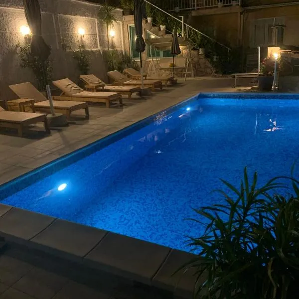 Al Mare Vacation Home, hotel v destinaci Igalo