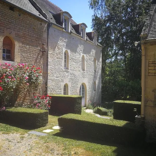 Chambres d'hôtes du Bas Manoir, hotel v destinaci Bretteville-sur-Odon