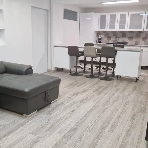 Appartement cozy et confort avec JACUZZI proche CDG Parc Astérix Chantilly Paris, hotel in Fosses