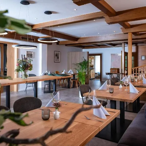 Hotel Landgasthof zum Kaffelstein, hotel v destinaci Kreuzwertheim