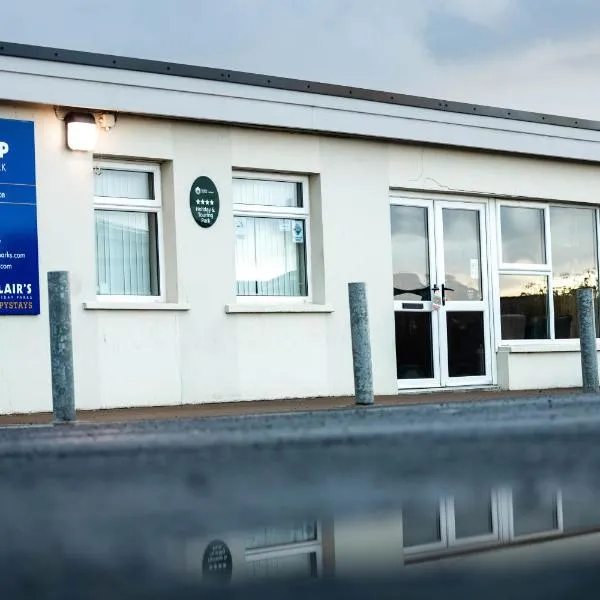 Hilltop Holiday Park, hotel v destinaci Portrush