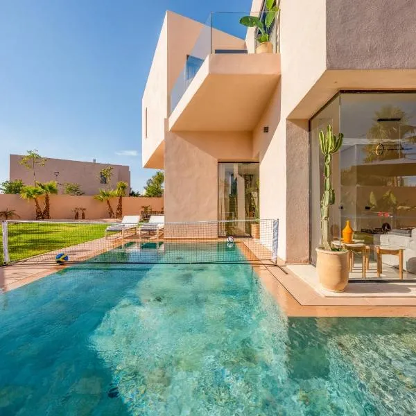 Luxury 5-Star Villa - Games & Activities - 15 min to Center, hotel di Marrakech
