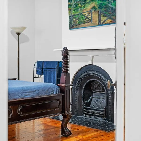 Character 1880s Renovated Cottage - Quiet location, hotel a Adelaide