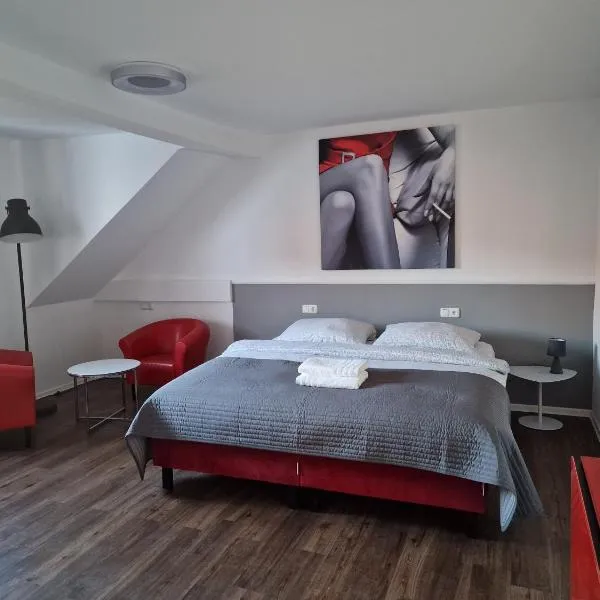 Zur Sonne "Gasthaus-Bar-Events", hotel v destinaci Poppenhausen