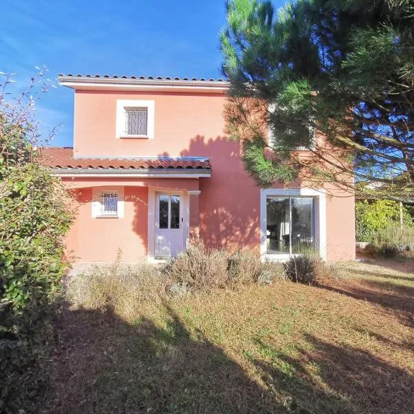Villa 8 personnes à proximité des bords de Saône, hotel in Montmerle Sur Saône