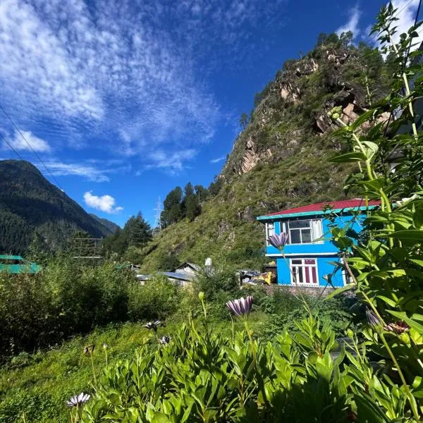 FORMOSA Cafe Hostel KASOL GOA, khách sạn ở Kasol