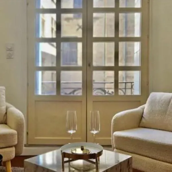 Appartement 45 m2,élégant rénové, centre historique, hotel en Pézenas