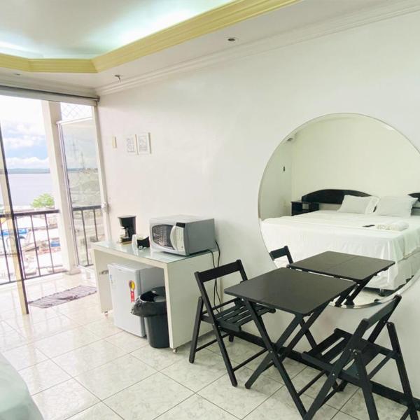 Riverfront Retreat Prime Location Apartment with Stunning Views of the RioNegro