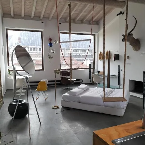 SPIRIT of the MOON, hotel v destinaci Brescia