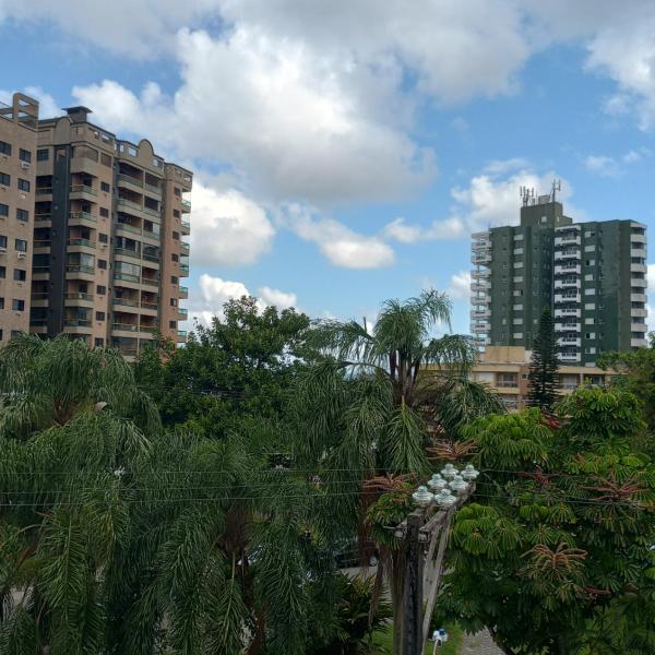 Vila Caiçara 80 metros da praia, Wi-Fi, próximo a feirinha - Foto 4
