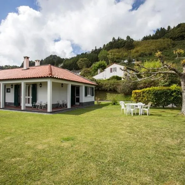 Casa das Pedras do Galego - Furnas, hotel in Furnas