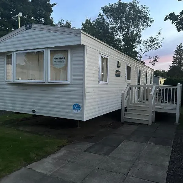 Haggerston Castle 6 Berth Caravan - Riverside 37, hotel v destinaci Cheswick
