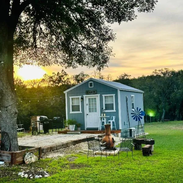 Tiny house - Our little piece of paradise, hotel v destinaci Lakehills