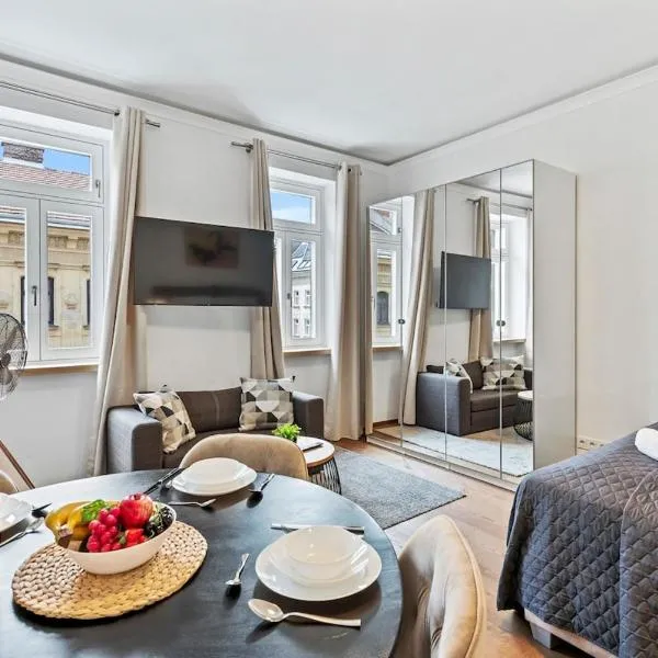 Stylish Studio, Smart TV, 2 Beds, hótel í Vín