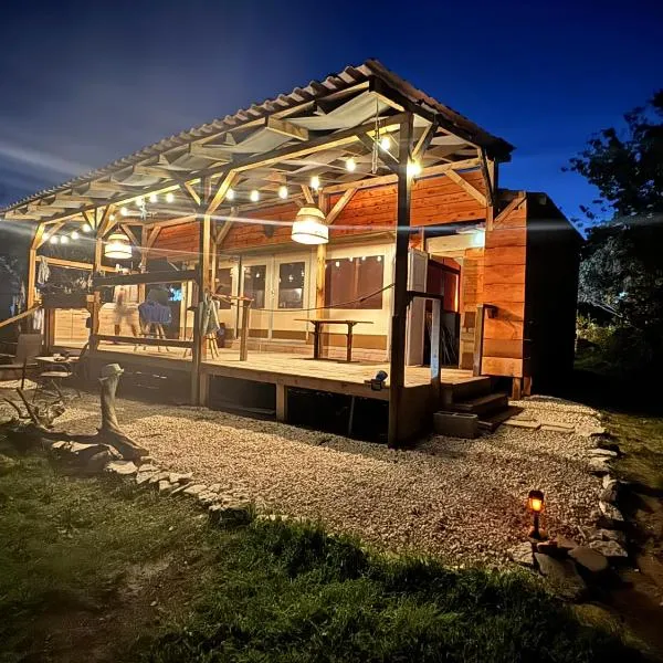 Karavana Tropicana, hôtel à Varna