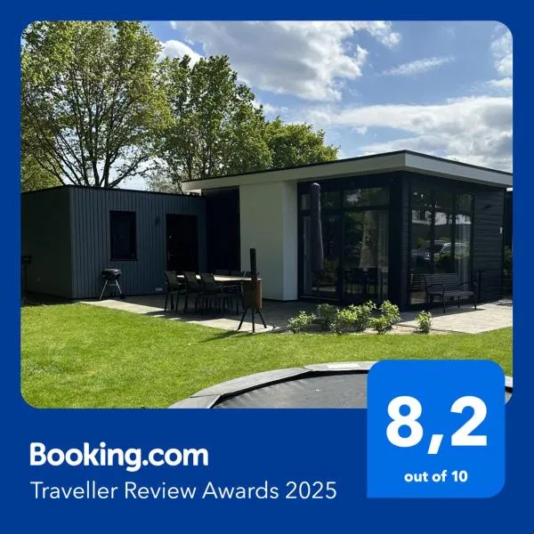 BadHoophuizen 6-per Bungalow Veluwemeer Trampoline, hotel di Hulshorst