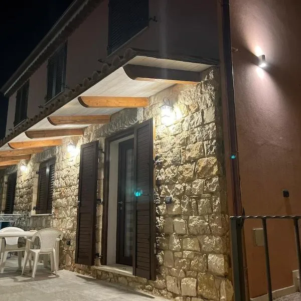 House in Sardegna, hotel v destinaci Triei