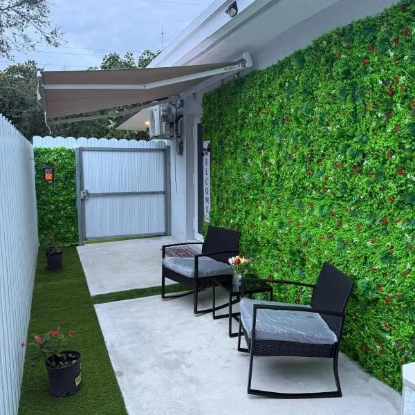 GC Luxury Apartment, hotel v destinaci Andover Golf Estates