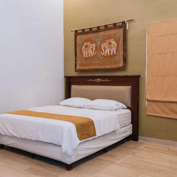TM 16 Padang, Near Mentawai Fast & City Center, hotel v destinaci Padang