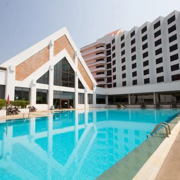 Rimpao Hotel, ξενοδοχείο σε Kantharawichai