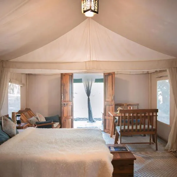 Nayalap - Rural Himalayan Glamping, hotel v destinaci Shitlakhet