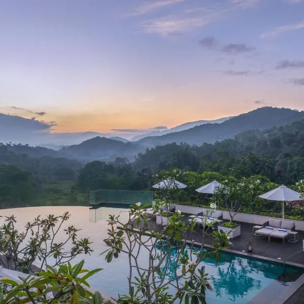 The Golden Crown Hotel, hotel di Kandy