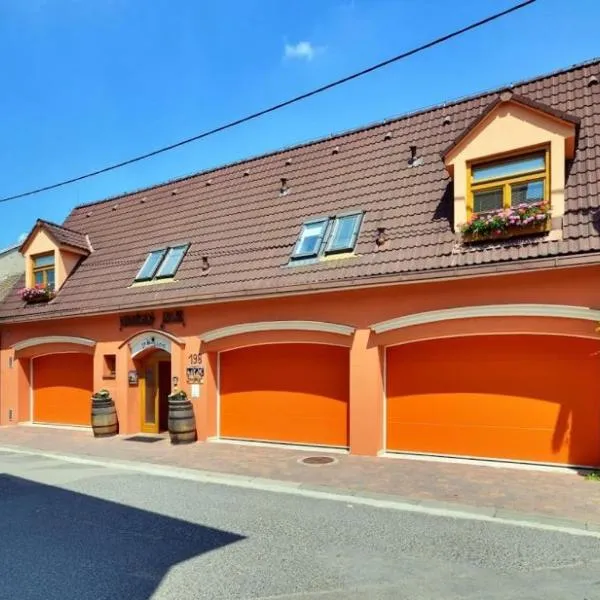 Vinařský dvůr Valtice, hotel v mestu Valtice