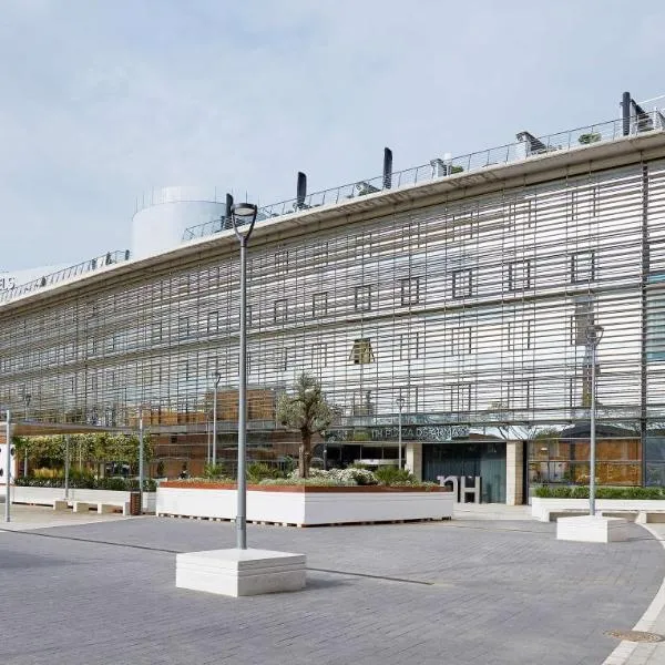 NH セビリア プラザ デ アマレス(NH Sevilla Plaza de Armas)、セビリアのホテル