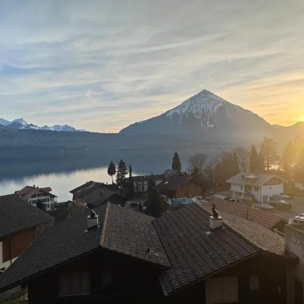 Merligen 15 min to Interlaken Seeblick, hotel u gradu 'Merligen'