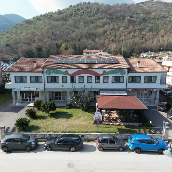 Hotel Riggioni, hotel v destinaci Pozzilli