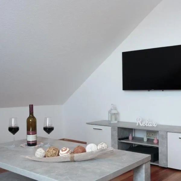 Ferienwohnung Grauschiefer, hotel in Irsch