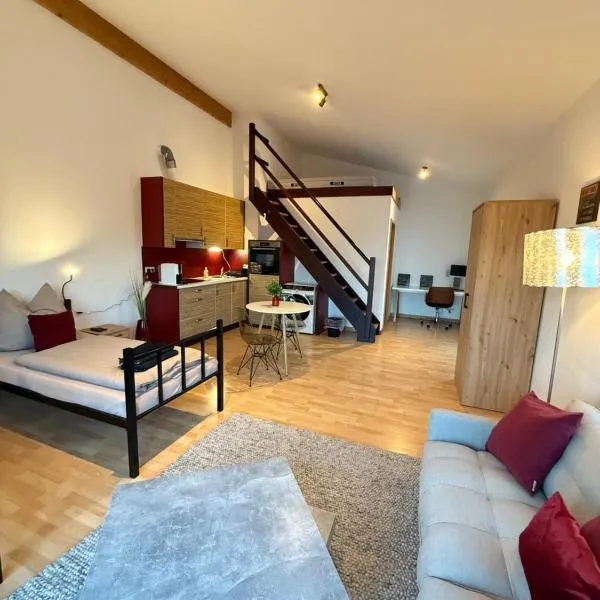Penthousewohnung Leingarten mit atemberaubendem Ausblick, hotel in Leingarten