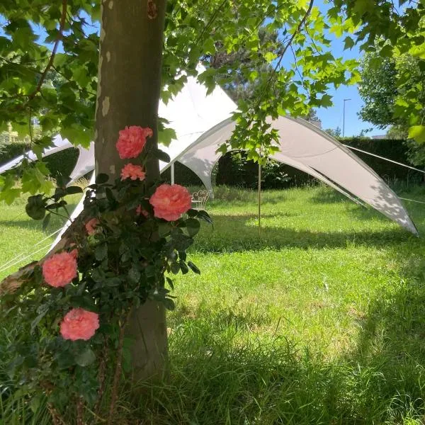 La Garçonnière, hotel di Colombier