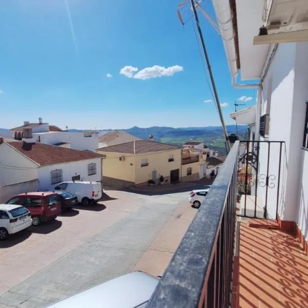 Beautiful House in Periana, Ideal for hikers, hotel in Periana