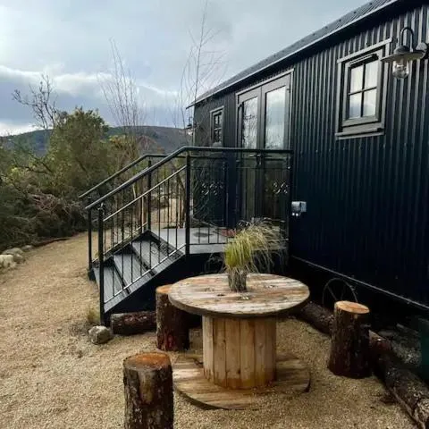 The Deerstone Luxury Eco Hideaway, hotel v destinaci Laragh