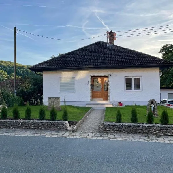 Ferienwohnung im Zeegenbachtal, готель у місті Strullendorf