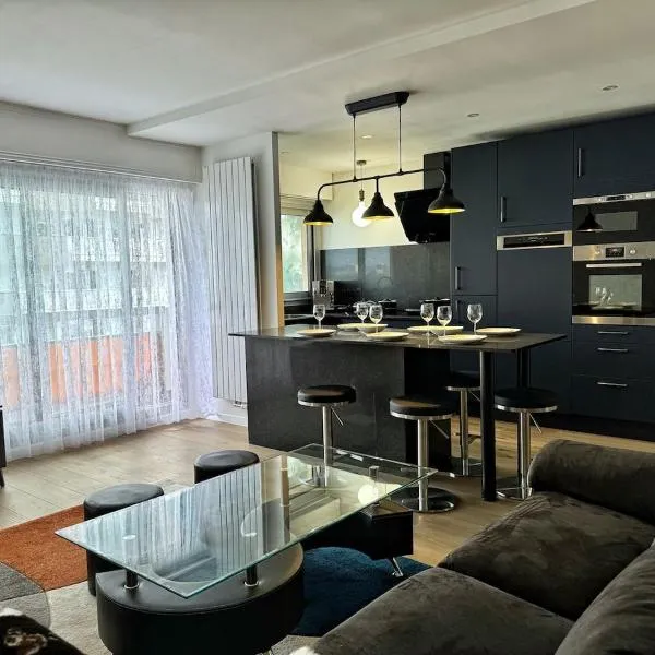 appartement spacieux, hotel in Clichy