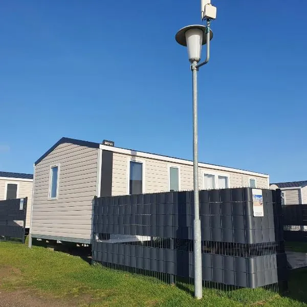 Campingland Ostsee - Mobilheim A3Strandleben, hotel v destinaci Schashagen