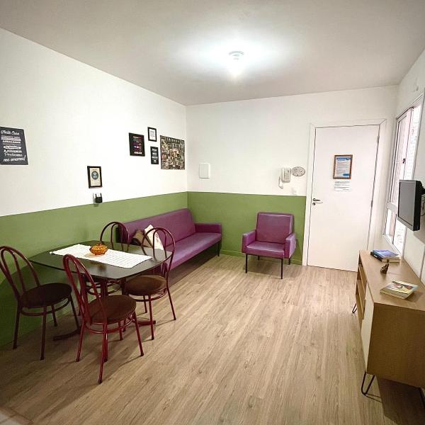 Ap de 2 quartos com AR, wifi e garagem - Bairro tranquilo - Foto 5