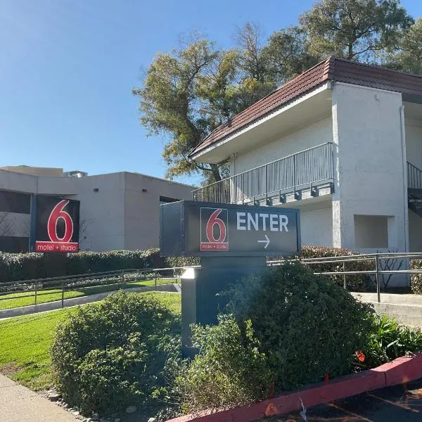 Motel 6-West Sacramento, CA, hotel di West Sacramento
