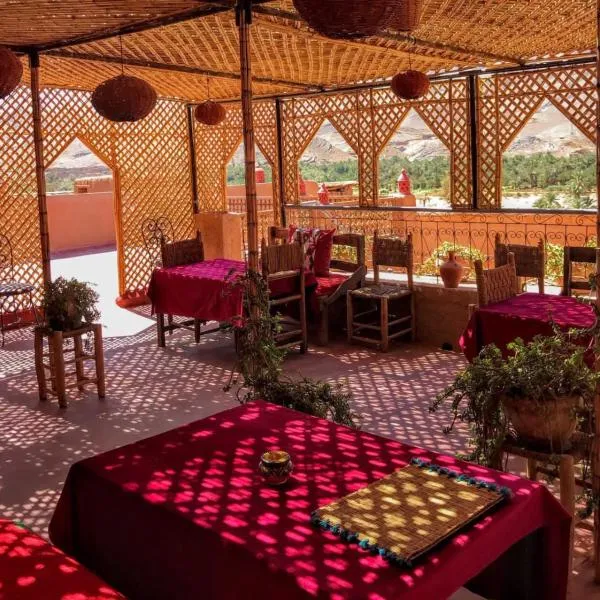 Riad La Perle Tamnougalte, hotel in Agdz