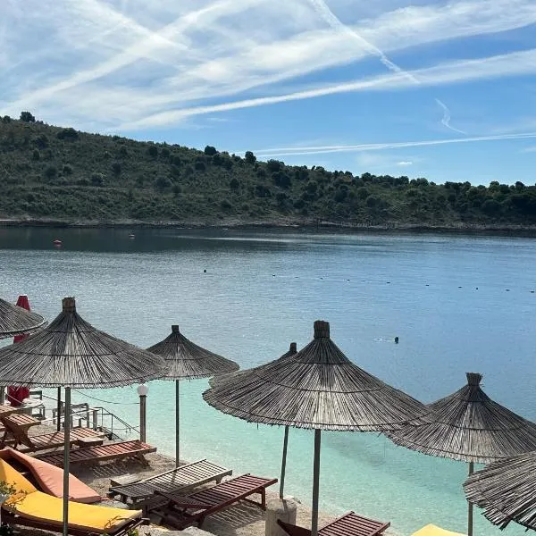 Villa Xhefri 2, hotel en Saranda