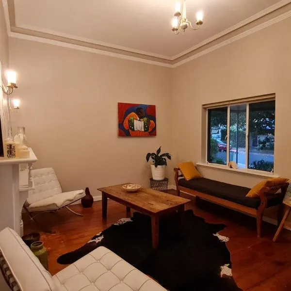 At College Avenue, hotel in Prospect